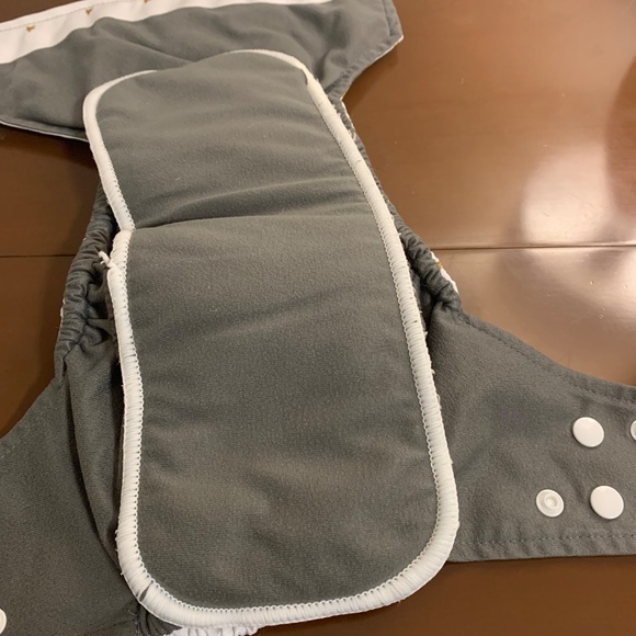 Bundle of Two All in One Diapers - Picture 7 of 8